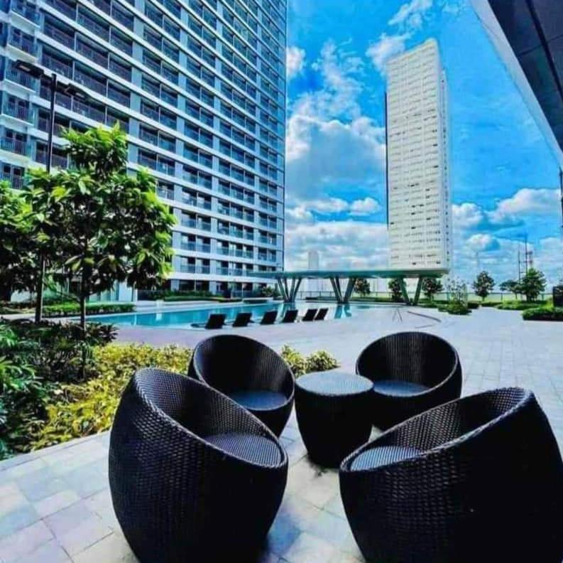 Smdc Fame Residences Manila Exterior photo